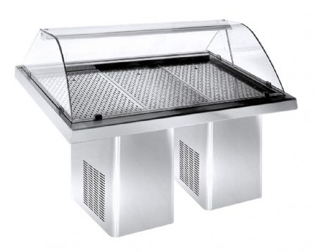 Vitrine réfrigérée poissons sur socles largeur 1900mm Vitrine réfrigérée poissons sur socles largeur 1900mm