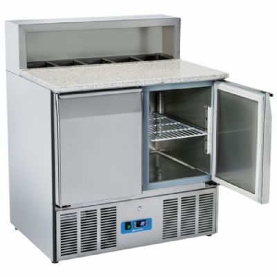 Table à pizza 2 portes plan de travail inox avec 5 bacs GN 1/6 h150 température +2/+10°C Table à pizza 2 portes plan de travail inox avec 5 bacs GN 1/6 h150 température +2/+10°C