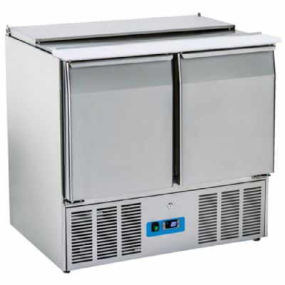 Table saladette réfrigérée 2 portes avec 6x GN 1/3 + 2x GN 1/4 température 0/+8°C Table saladette réfrigérée 2 portes avec 6x GN 1/3 + 2x GN 1/4 température 0/+8°C