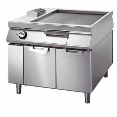 Plancha électrique sur coffre avec portes et surface 1/2 lisse 1/2 rainurée 900x735 mm puissance 15 kW Plancha électrique sur coffre avec portes et surface 1/2 lisse 1/2 rainurée 900x735 mm puissance 15 kW