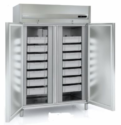 Armoire  casiers positive inox avec 2 portes pleines isolation 75 mm - 1404 litres