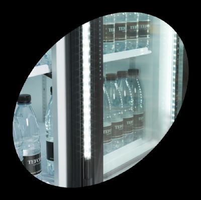 Armoire rfrigre  boissons noire et blanche avec 3 portes vitres battantes 825 L - 1600 x 730 x 2073 mm