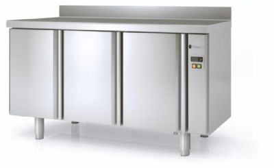 Table inox ngative avec dosseret et 3 portes pleines groupe  distance - 1720x600x850 mm