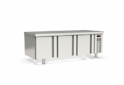 Meuble soubassement positif pour module cuisson avec 3 portes pleines - 1600x700x600 mm