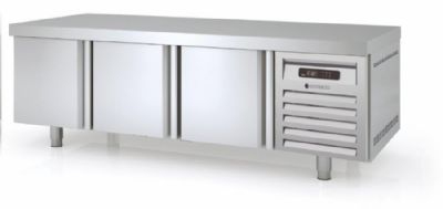 Meuble soubassement inox froid positif avec 3 portes pleines - 1795x700x600 mm