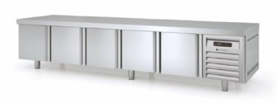 Meuble soubassement inox froid positif avec 5 portes pleines - 2695x700x600 mm