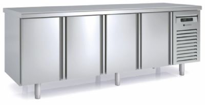 Table inox traversante positive avec 4+4 portes pleines GN 1/1 - 2245x780x850 mm