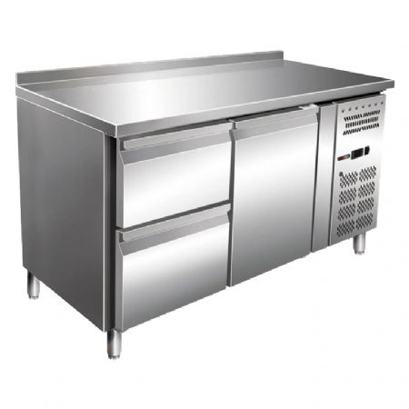 Table rfrigre pour cuisines professionnelles positive GN 1/1 -  1 porte + 2 tiroirs avec dosseret