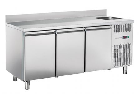 Table rfrigre positive 0C  +8C  3 portes avec vier et dosseret GN1/1 inox 460L - 1780x700x950 mm